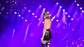 Woof I like to see you WOOF AHHH Suzy Wylde is dancing for you again