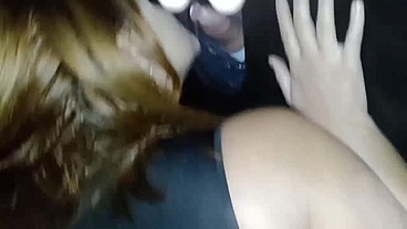 Fui no swing em sp chupei rola no gloriroly e no banheiro masculino levei gozada na buceta e na boca de desconhecido