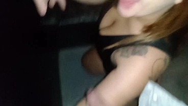 Fui no swing em sp chupei rola no gloriroly e no banheiro masculino levei gozada na buceta e na boca de desconhecido