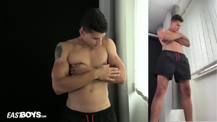 Hot hunk Breno Gomes stud shows his hot body