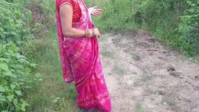 Desi Village Bhabhi Fucking in Field with Lover Boy Outdoor Video