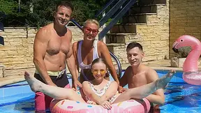 Kathy Anderson, Lady Bug VR Porn: Hot Family Summer - VirtualTaboo
