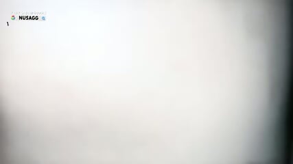 Menahan sange dengan ibu tiri yang seksi