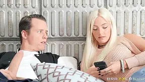 35 Y.o. Juicy Housewife With Big Boobs Fucks Her Stepdaughters Bf - Alexis Fawx And Justin Hunt