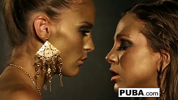 Gold Statues come to life and eat each other out!