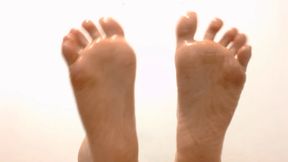 Oil on my soles! close up!