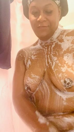 Come Take a Shower with Peachy