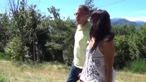 This Italian girl like taking a good cock at the park