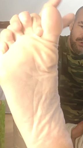 Serving Some Feet 🐾