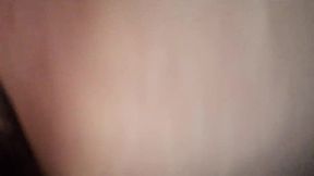 pipi et doigtage de ma grosse chatte poilueimagine toi que je suis debout, sur ...