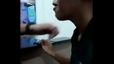 Morena novinha gostosa putinha levando rola de uniforme no cursinho militar