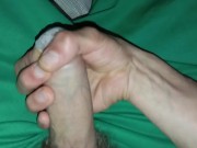 Espectacular Corrida Juguetona De Esta Bonita Polla Enorme Grabada Con El Móvil a Oscuras