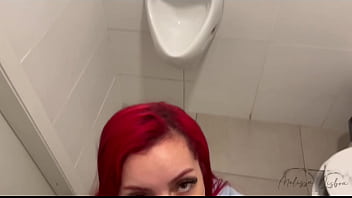 Quero sair daqui com tua porra escorrendo no meu cu e as pernas tremendo