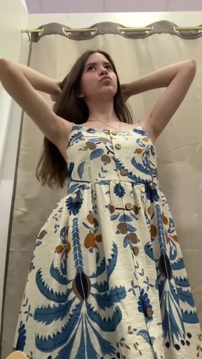 Teen onlyfan shows off her tits