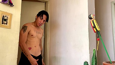 Baràm s'exhibe et se branle rien que pour vous - Gaysight.com
