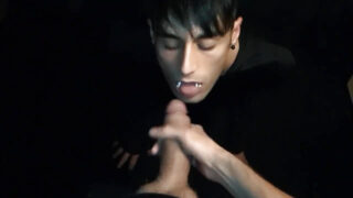 Amatööriteinijätkät antavat huolimattomia suihinottoja valtaville kulleille ja ottavat sitten rajua anaaliseksiä näkökulmasta