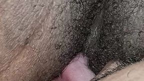 sogro seduz a esposa bbw do filho e chupa seu cu e sua buceta ate a gordinha safada gozar na sua boca