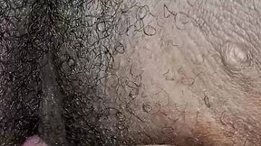 sogro seduz a esposa bbw do filho e chupa seu cu e sua buceta ate a gordinha safada gozar na sua boca