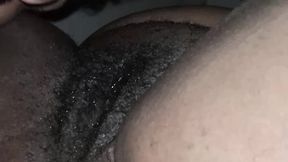sogro seduz a esposa bbw do filho e chupa seu cu e sua buceta ate a gordinha safada gozar na sua boca