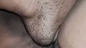sogro seduz a esposa bbw do filho e chupa seu cu e sua buceta ate a gordinha safada gozar na sua boca