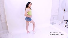 ”New  Cutie Pie Gets Cum in Mouth Tiny Teen Castings”