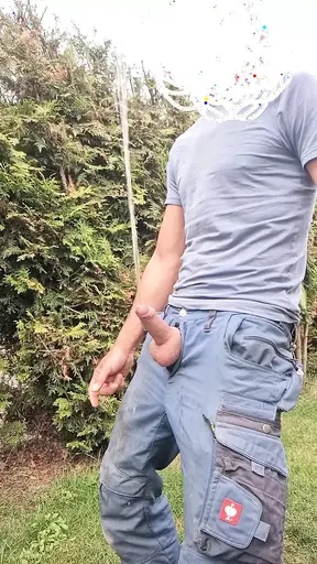 Craftsman pisses part2. The neighbor&#039;s wife comes back and wants to watch me. Another huge piss fountain while jerking off with a lot of cumshot