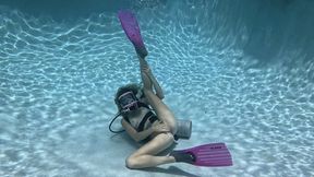 Full Faced Scuba Orgasms and Breath Play with Nathalia