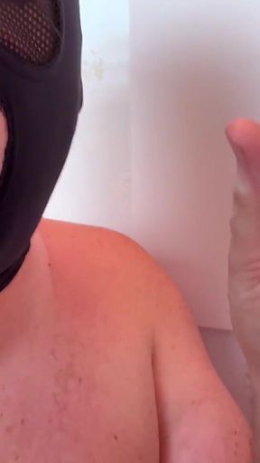 He Claims to Be Straight - but Then He Cums at the Gloryhole