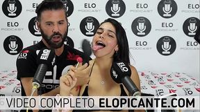 ELO PODCAST LE PEGA TAPS CON LA PALETA A PEQUITAS