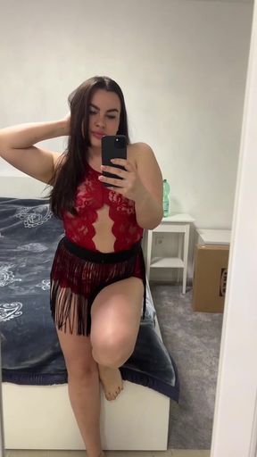 Hottie milf shows off her curves on OnlyFans