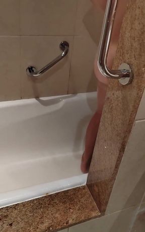 Watch for My Teen Stepsister at the Hotel Room. They Caught Me and Give Me a Handjob in the Shower