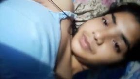 Boro sthonwala graam er ak meye taar premik ke tease kore