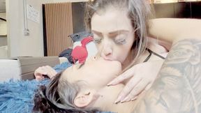 DELICIOUS KISSES WITH PASSION BETWEEN TWO VOLUPTUOUS LOVERS - BY BRITNEY HUNTER AND MEGAN BIG BUTT - CLIP 4 IN FULL HD