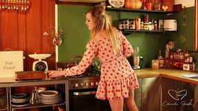 Hot Blonde Milf Charlie Forde meets Kim Cums for a lesbian fuck