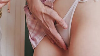 Beautiful Girl Alice Zaffyre Fucking Her Boyfriend on the Bed