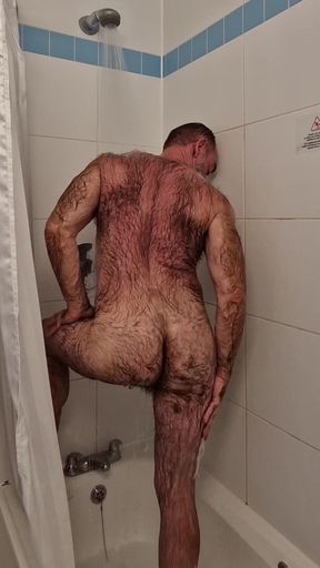 Hairy Muscle Stepdaddy Takes a Shower