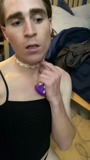 Sissy Jen (jenp5088) Sucking like a Whore   Clip 2
