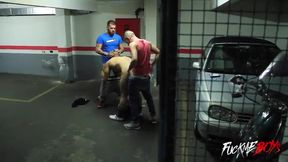 3some In Parking