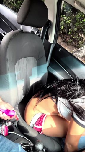 I ask the uber driver to masturbate with my lovense