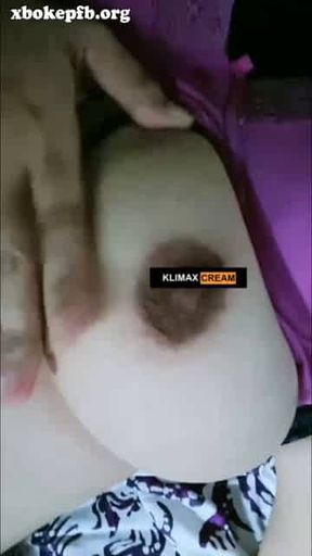 Janda Colmek Di Siang Hari