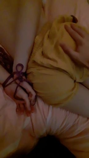 Amateur trans woman exposes her ass