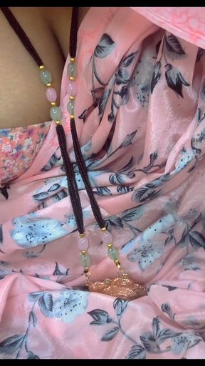 Bhojpuri Bhabhi ki huyi ghar me devar se chudayi   Clip 1