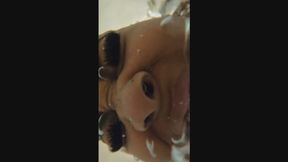 Dunk Dat girl | Underwater Bubble Blowing POV