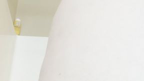 BBW Shaves Pussy close with OIL