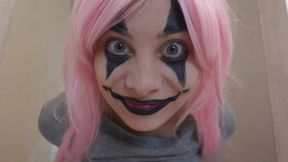 On Halloween, I dressed up as a clown, did a face fetish, then did belly button play and showed off my big ass while masturbating to orgasm, then did ahegao and made funny faces. Then I did a toilet fetish.