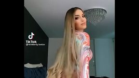 Kimberly Moviendo Su Culote