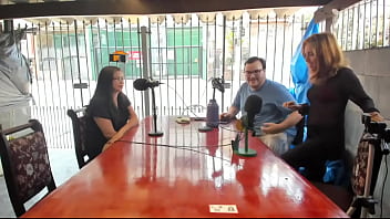 VANIA DO ESPA&Ccedil_O SALVALEY CONVIDANDO GERAL PARA UMA MASSAGEM TANTRICA COLETIVA NO PODCAST INCANCELAVEIS PODRECAST