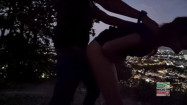 Follando a flaquita en el monte de Guadalajara, a eso salen sus novias a sus grupos de hiking