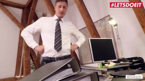 Office Temptation: Lena Nitro's Irresistible Desire for Passionate Encounters - LETSDOEIT