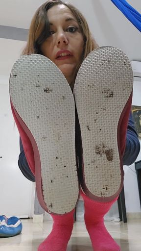 Slippers Modeling and Masturbating, Spanish Slippers